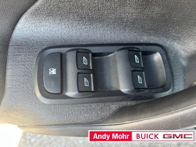 Used 2015 Ford Fiesta SE w/ Comfort Package FWD image 16