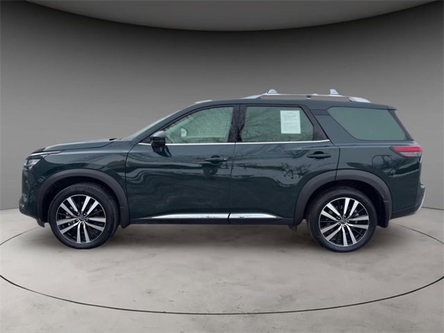 Certified 2024 Nissan Pathfinder Platinum image 2