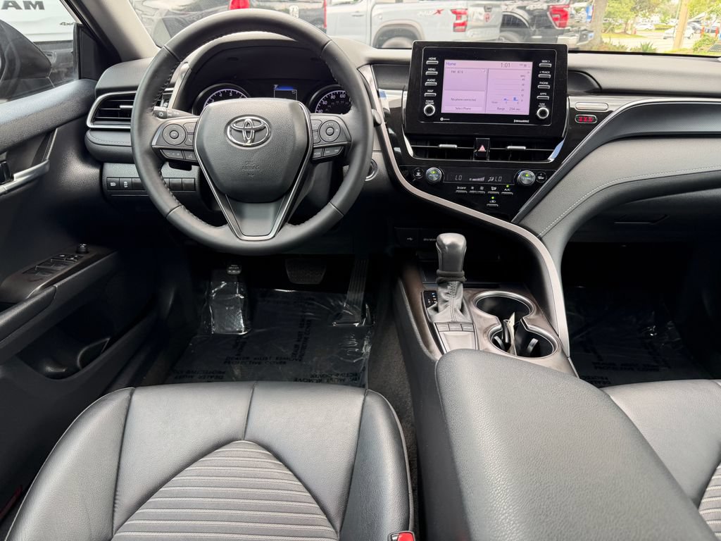 Used 2023 Toyota Camry SE w/ Convenience Package FWD image 13