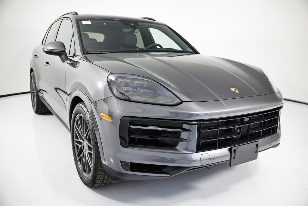 Certified 2025 Porsche Cayenne AWD/4WD image 9