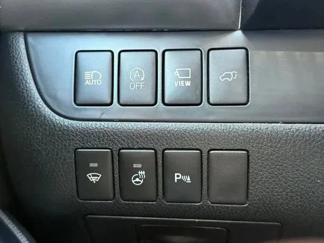 Used 2017 Toyota Highlander Limited Platinum w/ Carpet Mat Package FWD image 21