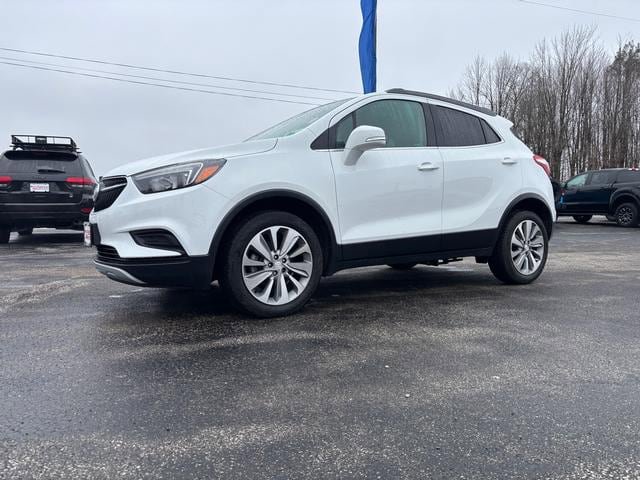 Used 2018 Buick Encore Preferred image 3