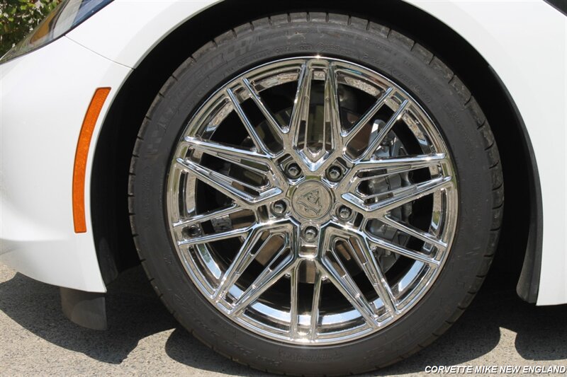 Used 2015 Chevrolet Corvette Stingray Convertible w/ 3LT Preferred Equipment Group RWD image 13