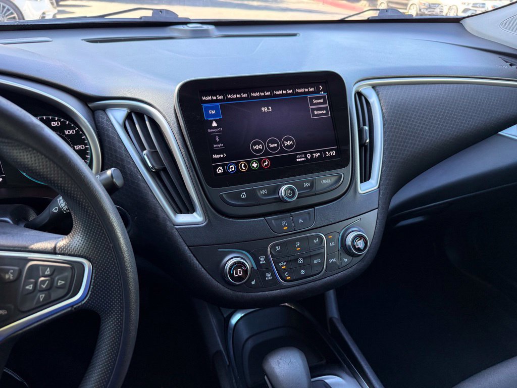 Used 2022 Chevrolet Malibu LT FWD image 19