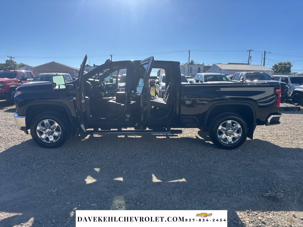 Used 2020 Chevrolet Silverado 2500 LTZ w/ LTZ Premium Package AWD/4WD image 11
