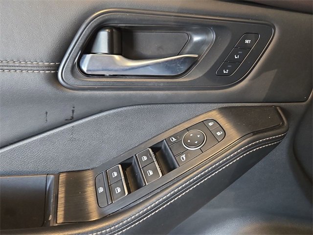 Used 2023 Nissan Rogue SL image 13