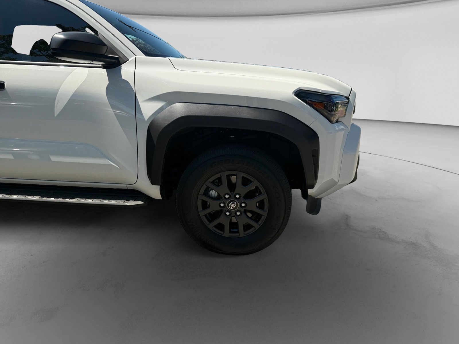 Used 2025 Toyota 4Runner SR5 AWD/4WD image 9