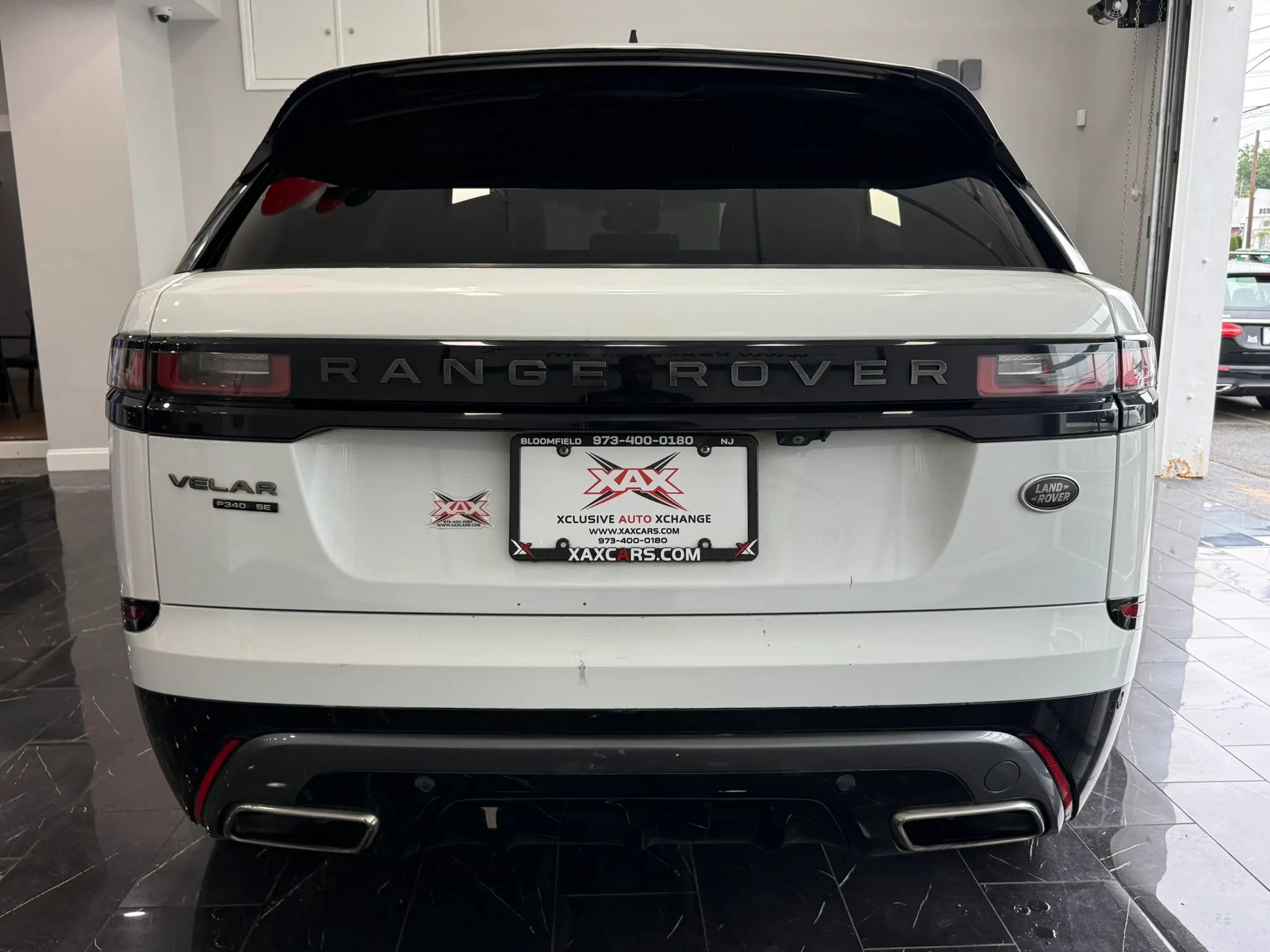 Used 2019 Land Rover Range Rover Velar R-Dynamic SE AWD/4WD image 5