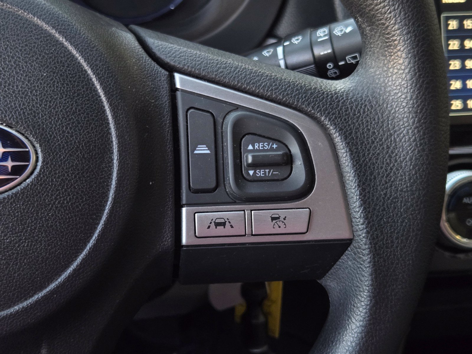 Used 2018 Subaru Forester 2.5i Premium AWD/4WD image 21