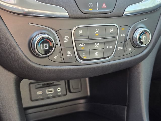 Used 2024 Chevrolet Equinox LT FWD image 33