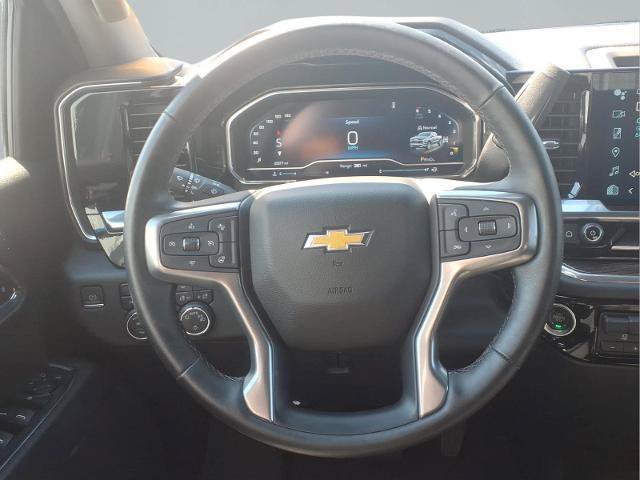 Used 2023 Chevrolet Silverado 1500 LT w/ Safety Package AWD/4WD image 5