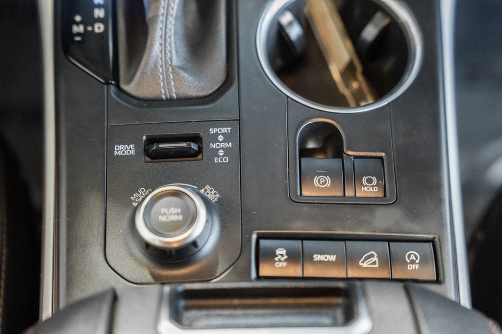 Used 2022 Toyota Highlander XSE AWD/4WD image 18