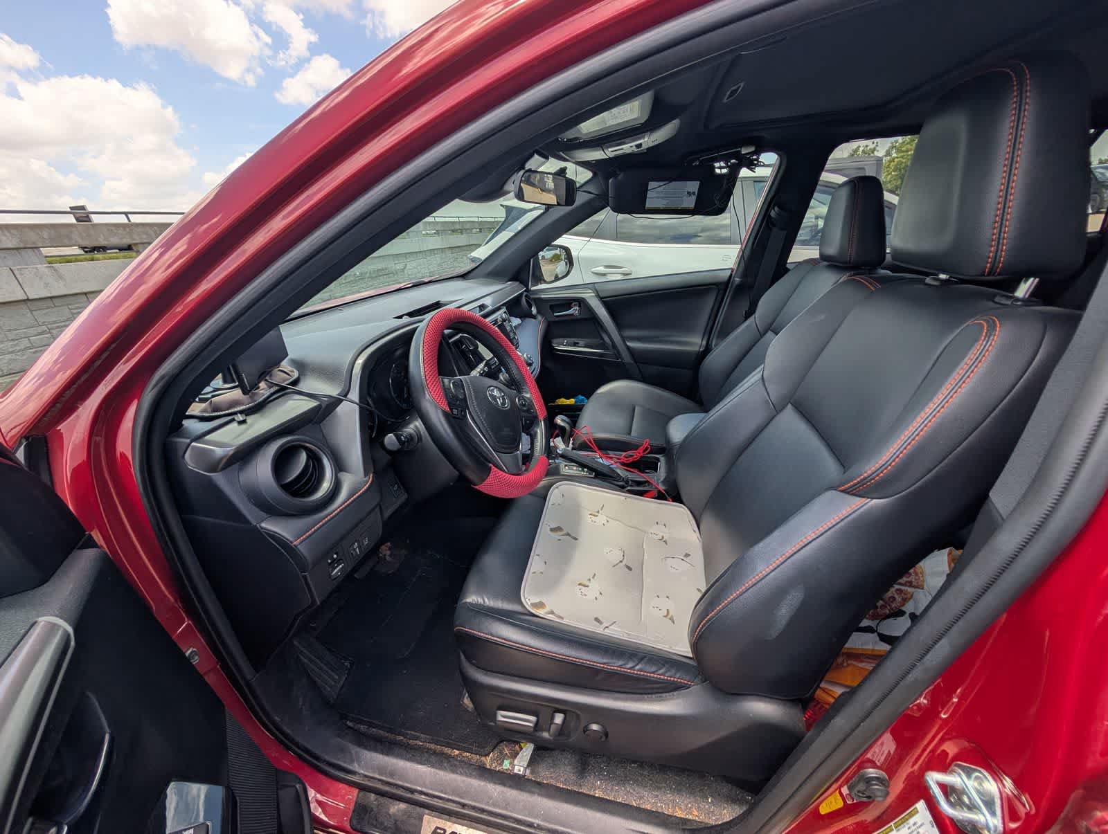 Used 2017 Toyota RAV4 SE FWD image 12