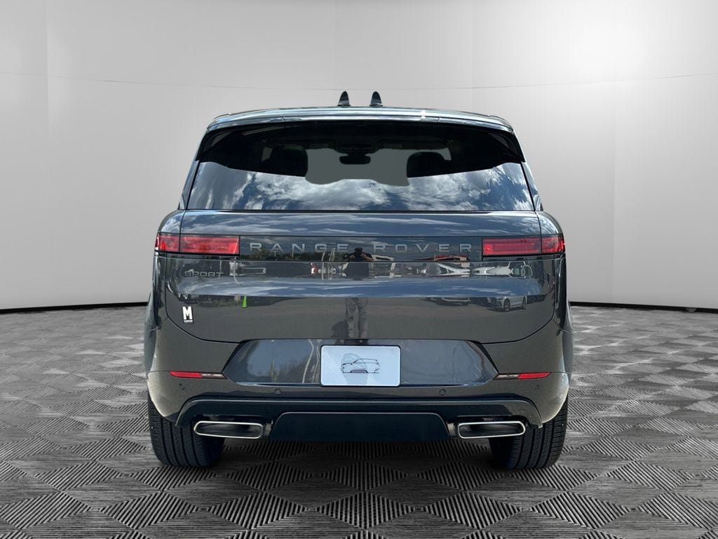 New 2026 Land Rover Range Rover Sport Dynamic SE AWD/4WD image 4