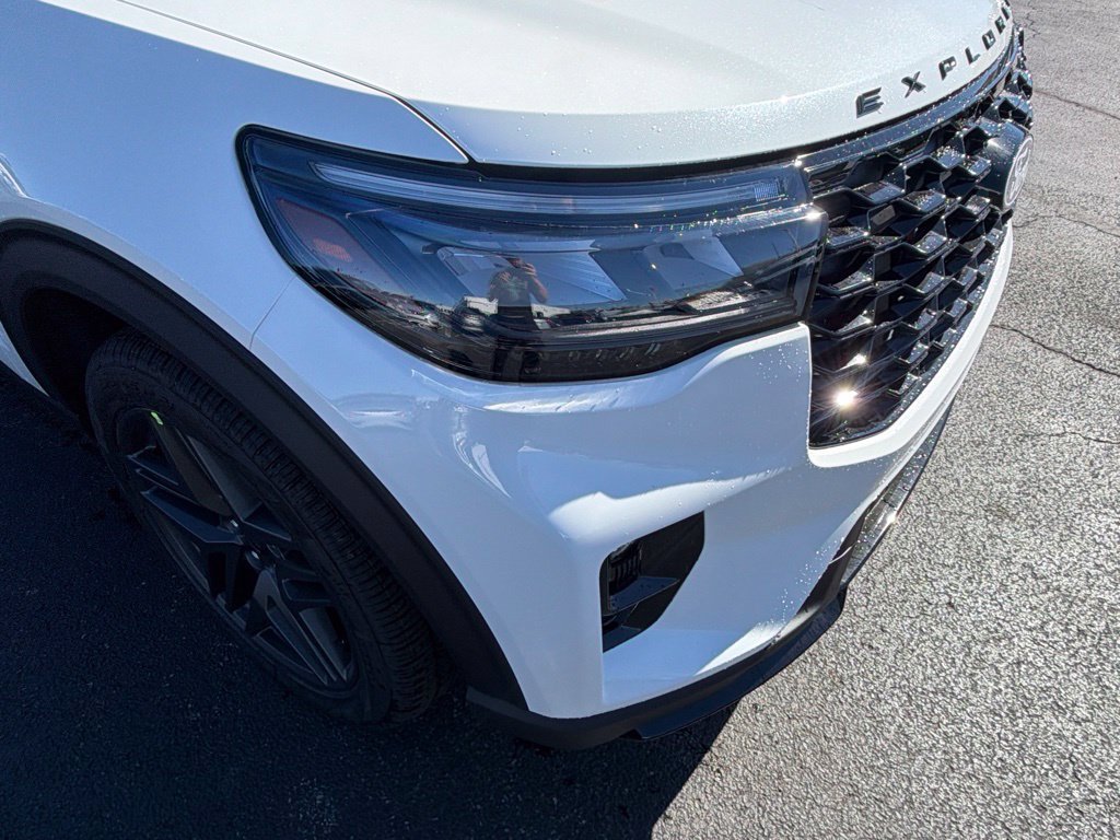 New 2027 Ford Explorer ST-Line w/ Premium Package AWD/4WD image 11