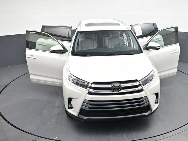 Used 2019 Toyota Highlander Limited FWD image 39