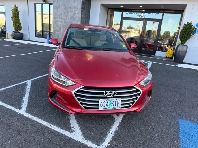 Used 2017 Hyundai Elantra SE FWD image 2