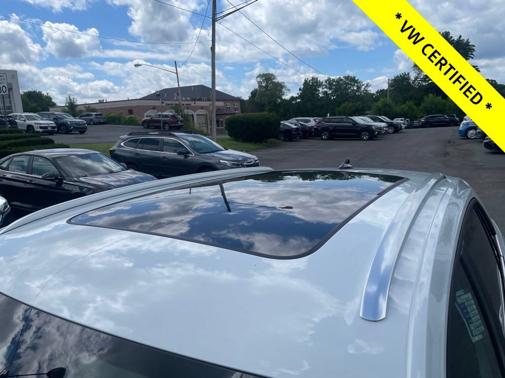 Certified 2024 Volkswagen Atlas Cross Sport SE w/ Panoramic Sunroof Package AWD/4WD image 12
