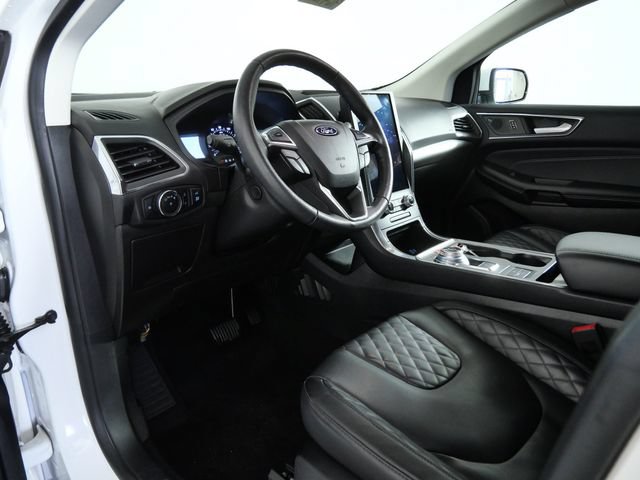 Certified 2024 Ford Edge Titanium w/ Equipment Group 301A AWD/4WD image 16