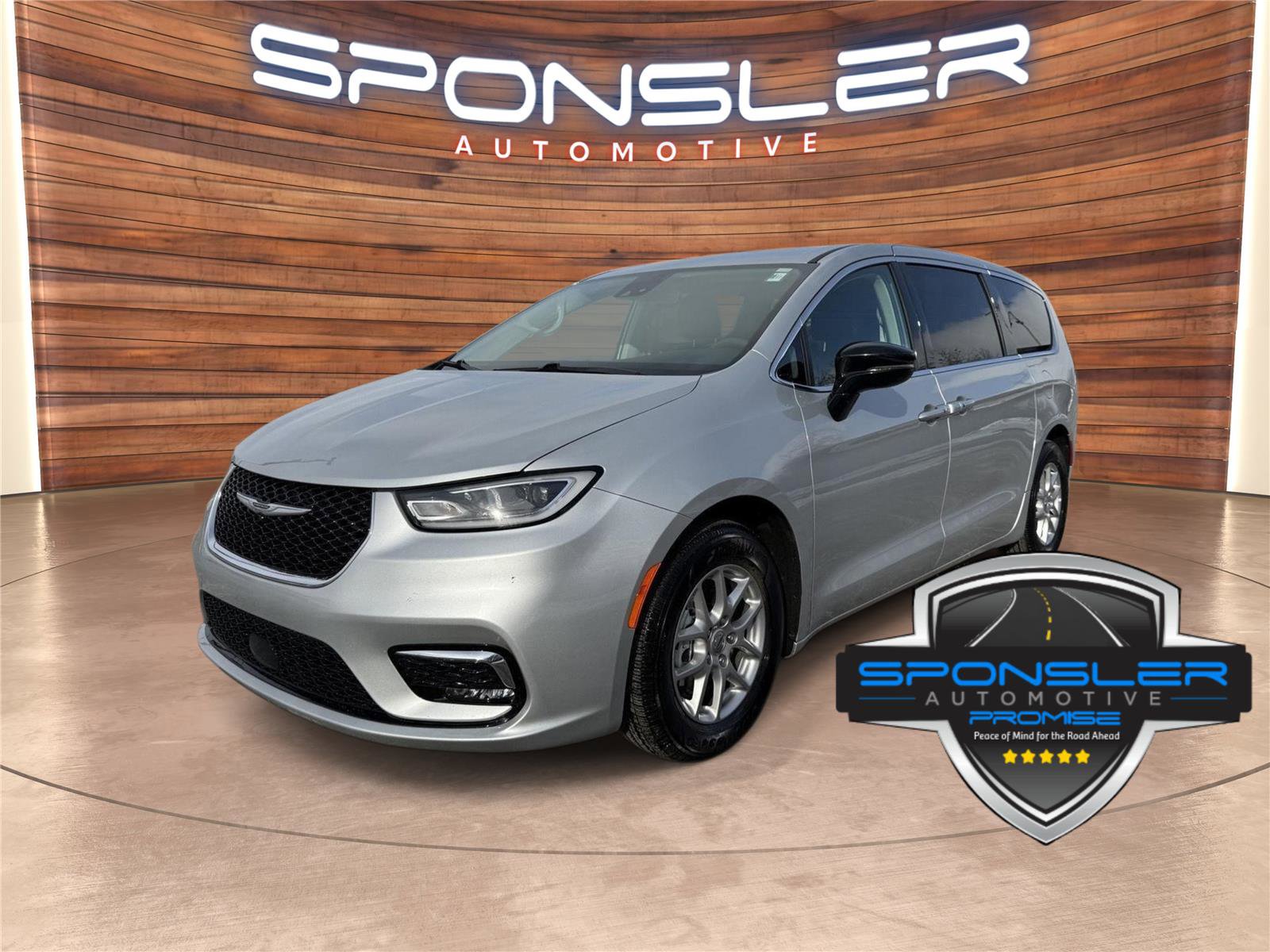 Used 2024 Chrysler Pacifica Touring-L