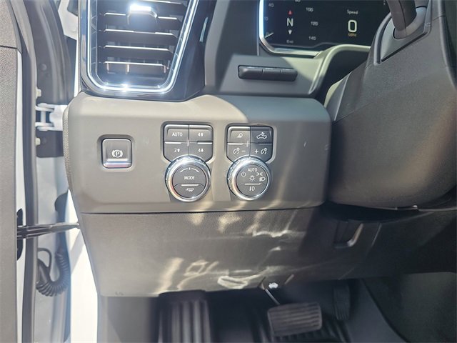 New 2025 GMC Sierra 3500 Denali w/ Denali Reserve Package image 13