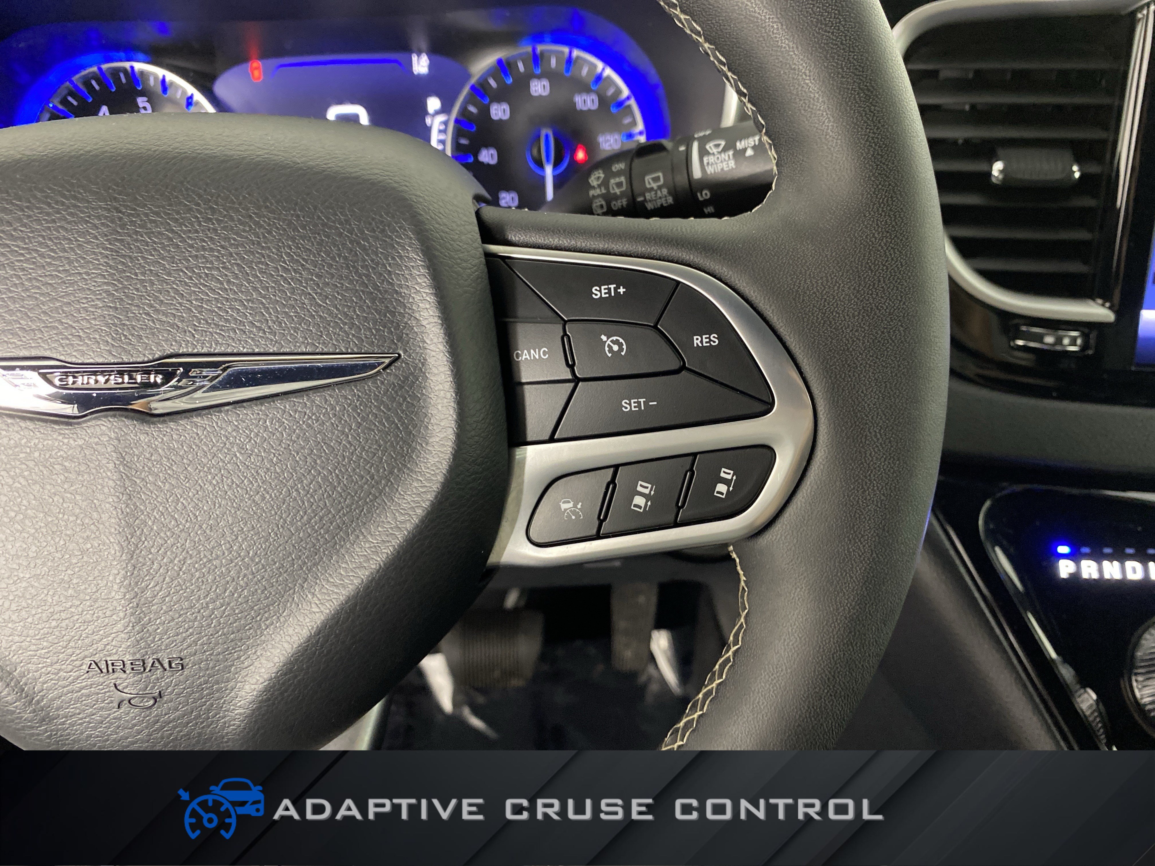 Used 2025 Chrysler Pacifica Select FWD image 23