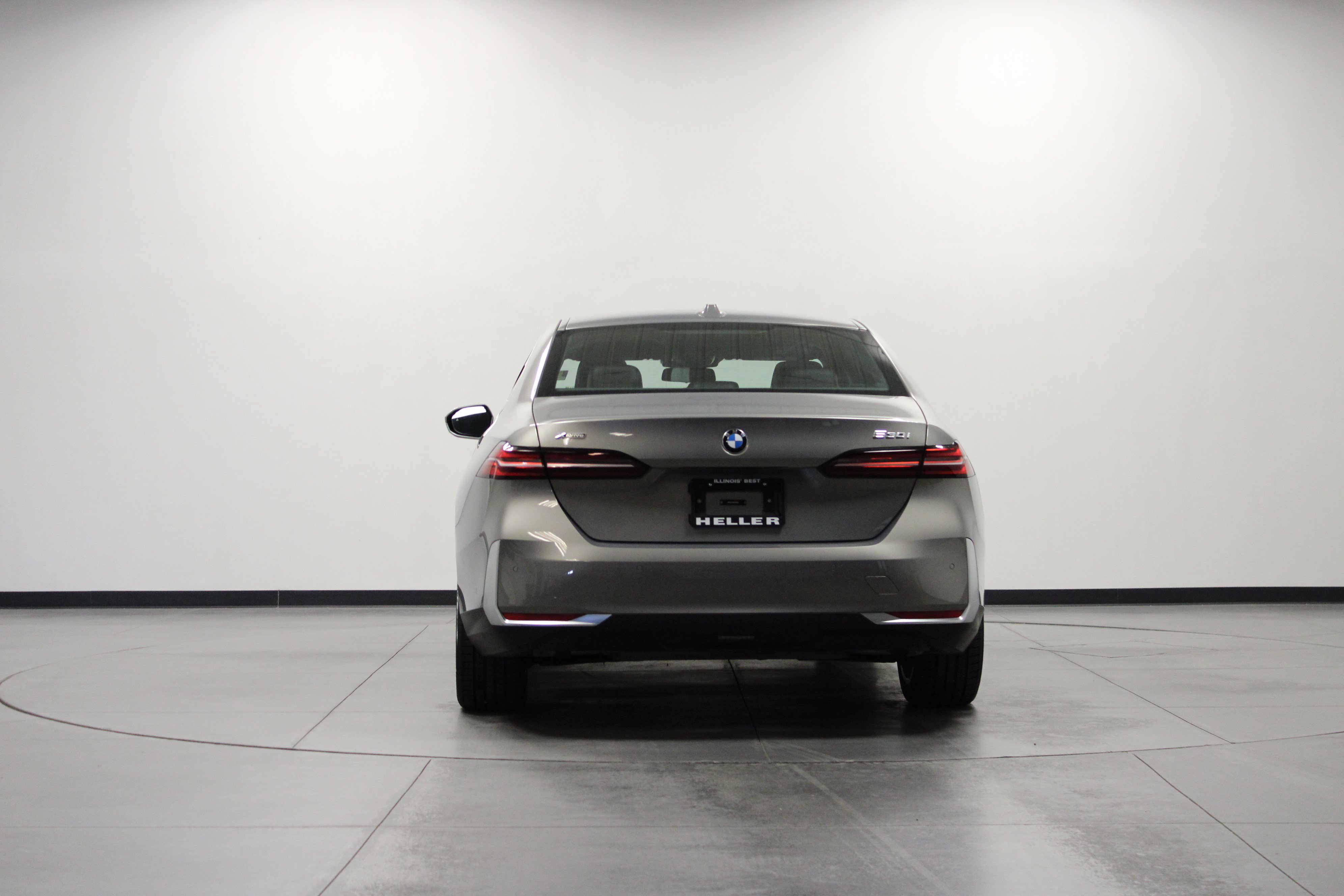 Used 2024 BMW 530i xDrive image 5