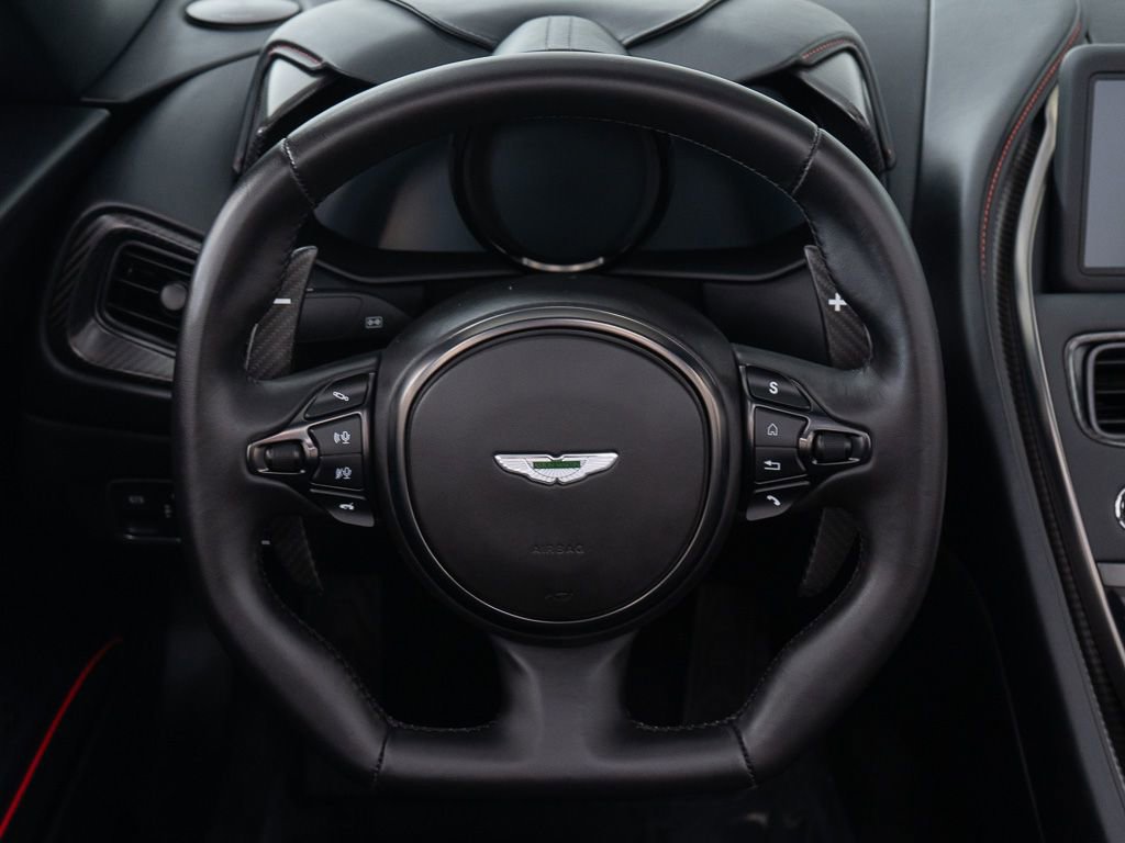 Used 2023 Aston Martin DBS Superleggera Volante image 31