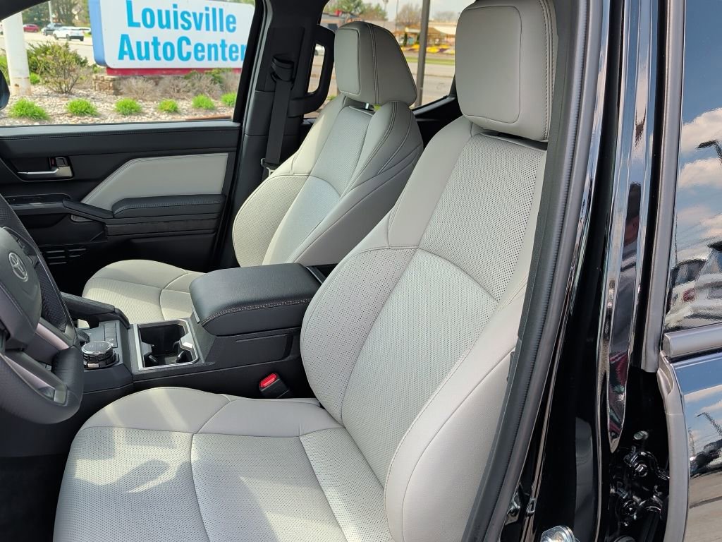 Used 2025 Toyota Tacoma Limited w/ Tow Tech Package image 13