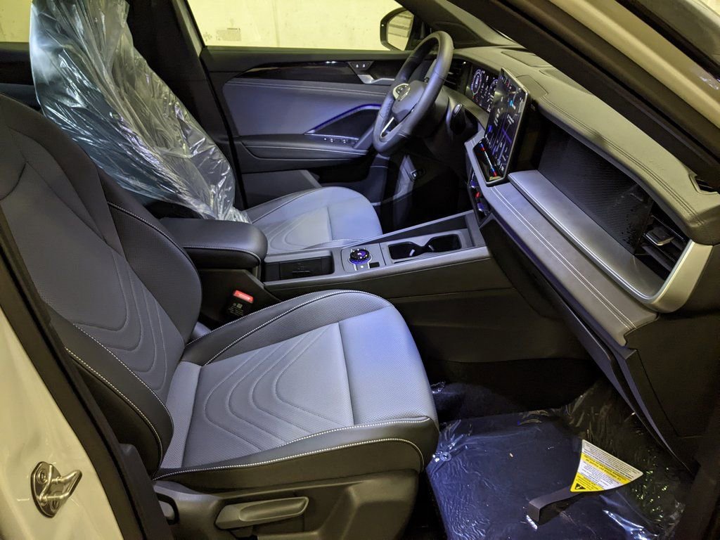 New 2026 Volkswagen Tiguan SE R-Line image 21