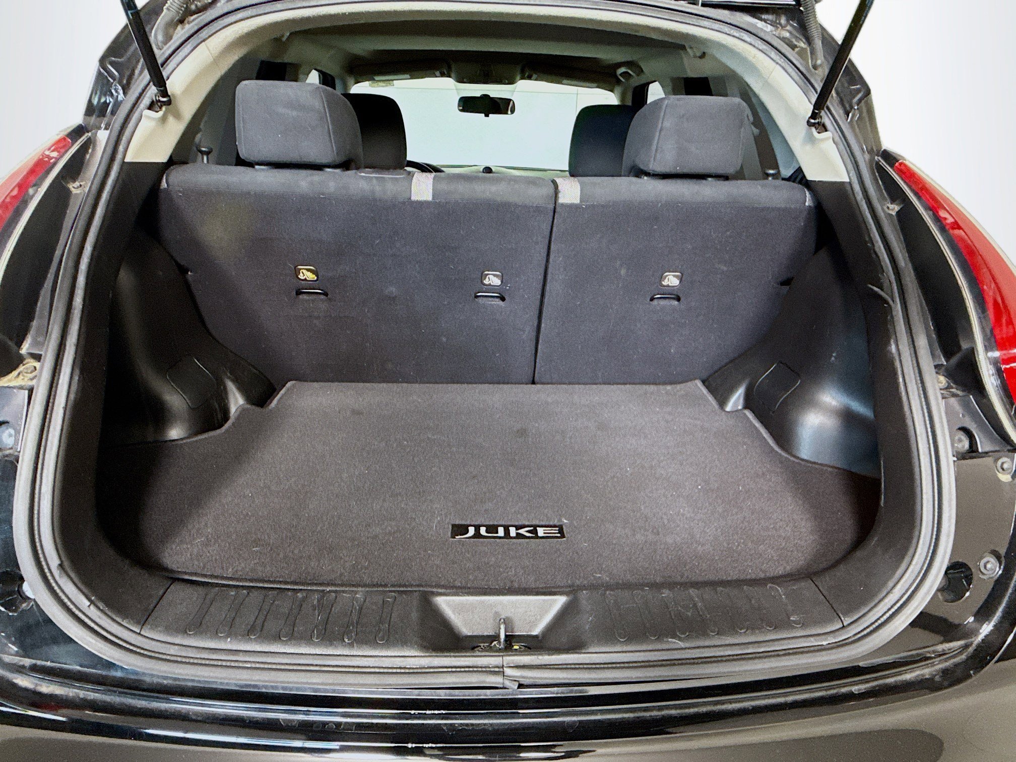 Used 2017 Nissan Juke SV image 35