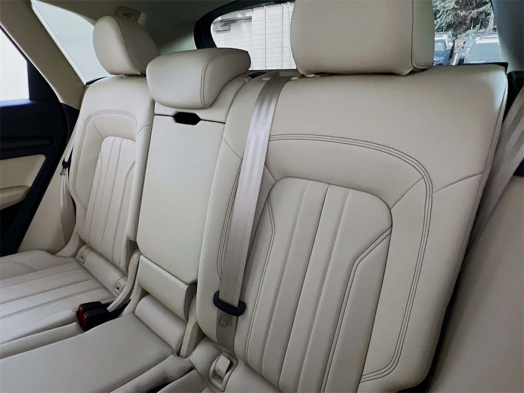 Used 2022 Audi Q5 2.0T Premium w/ Convenience Package image 21