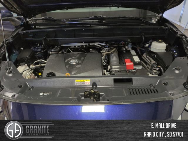 Used 2020 Toyota Highlander XLE w/ Protection Package #3 image 21