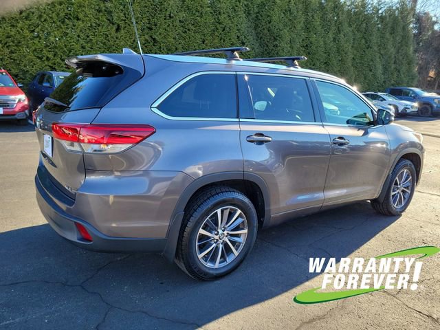 Used 2017 Toyota Highlander XLE image 7
