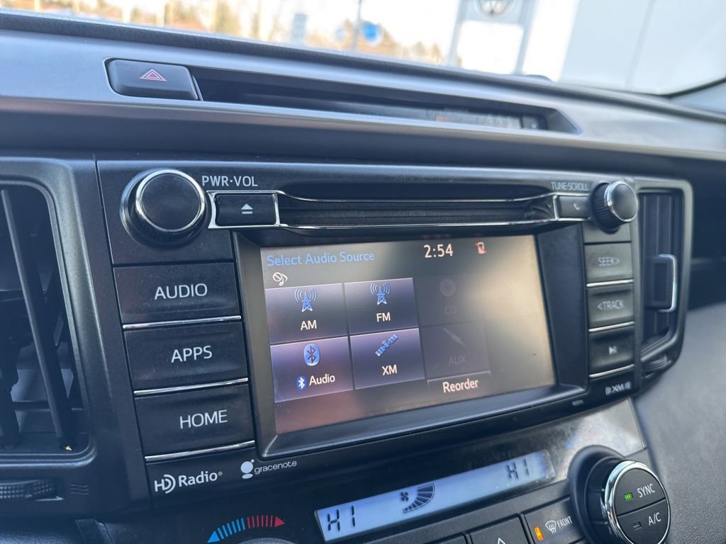 Used 2018 Toyota RAV4 XLE image 17