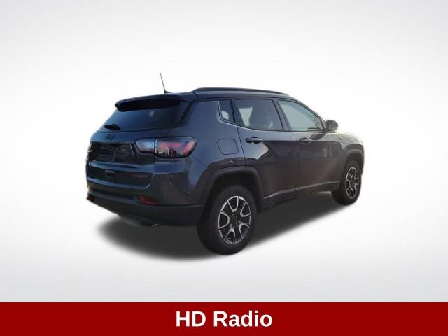 Used 2024 Jeep Compass Trailhawk w/ Trailhawk Elite Group image 8
