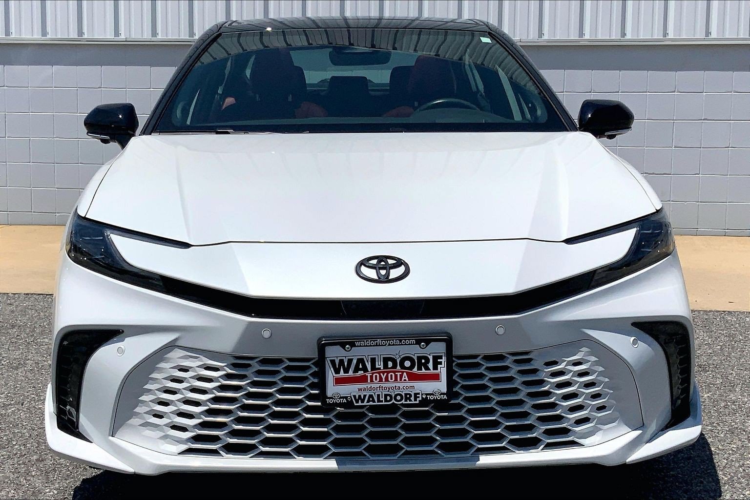 Used 2025 Toyota Camry XSE w/ Premium Plus Package FWD image 3