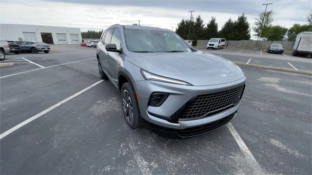 New 2026 Buick Enclave Sport Touring w/ Power Package image 4