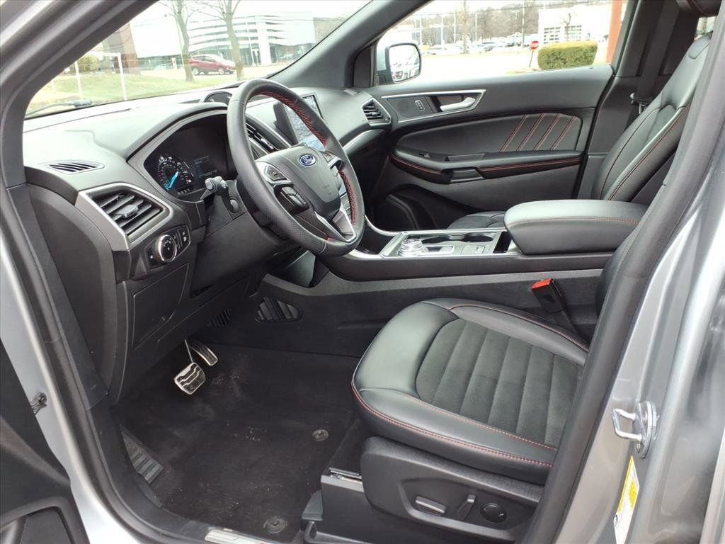 Used 2024 Ford Edge ST-Line image 10