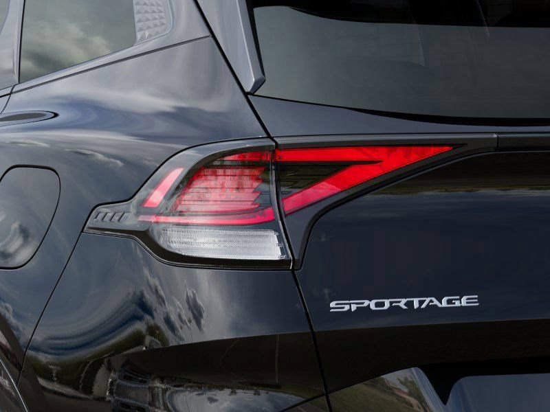 New 2025 Kia Sportage SX FWD image 11