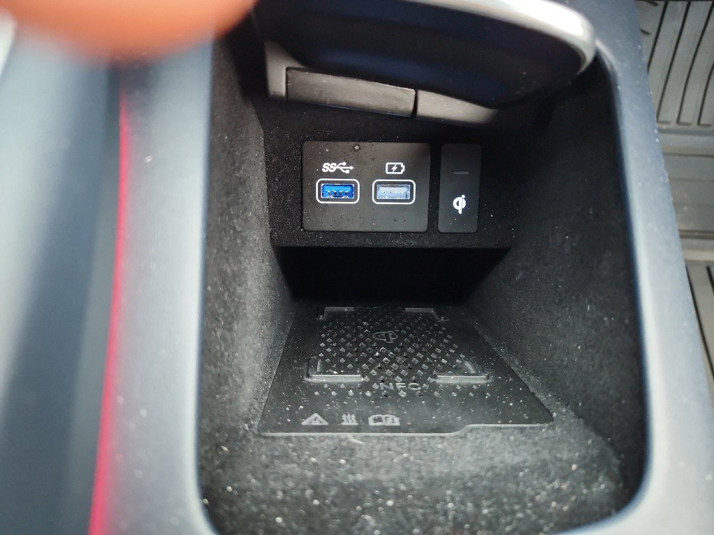 Used 2022 Genesis GV70 3.5T Sport w/ Sport Advanced Package image 28