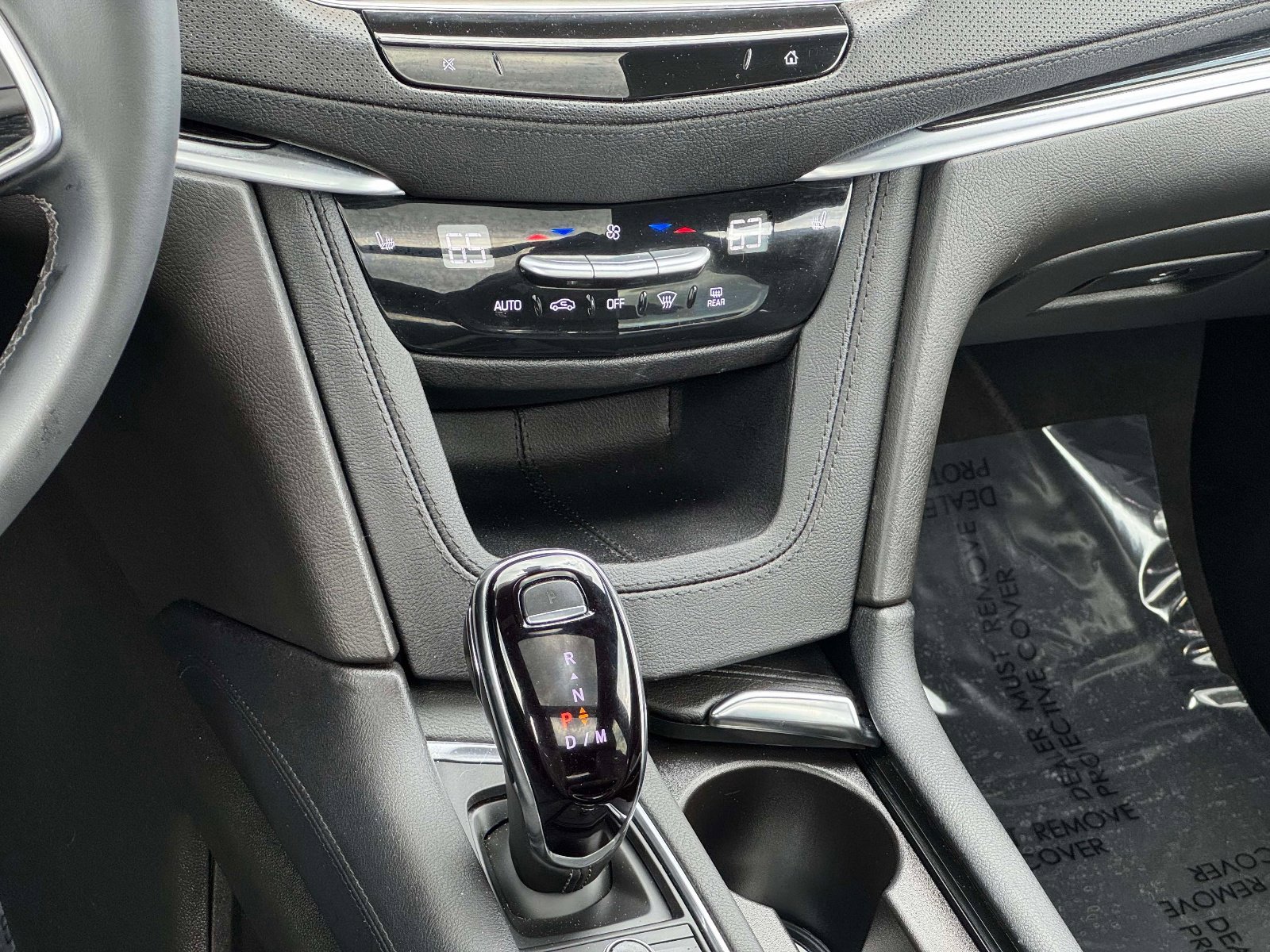 Certified 2025 Cadillac XT5 Premium Luxury image 4