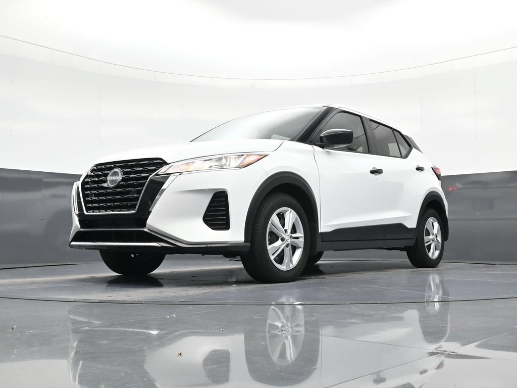 Certified 2025 Nissan Kicks Play S FWD image 21
