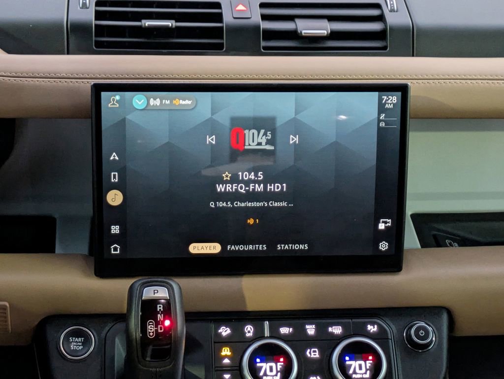 Used 2025 Land Rover Defender 130 S image 19