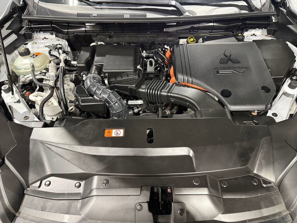 Used 2023 Mitsubishi Outlander SE image 41