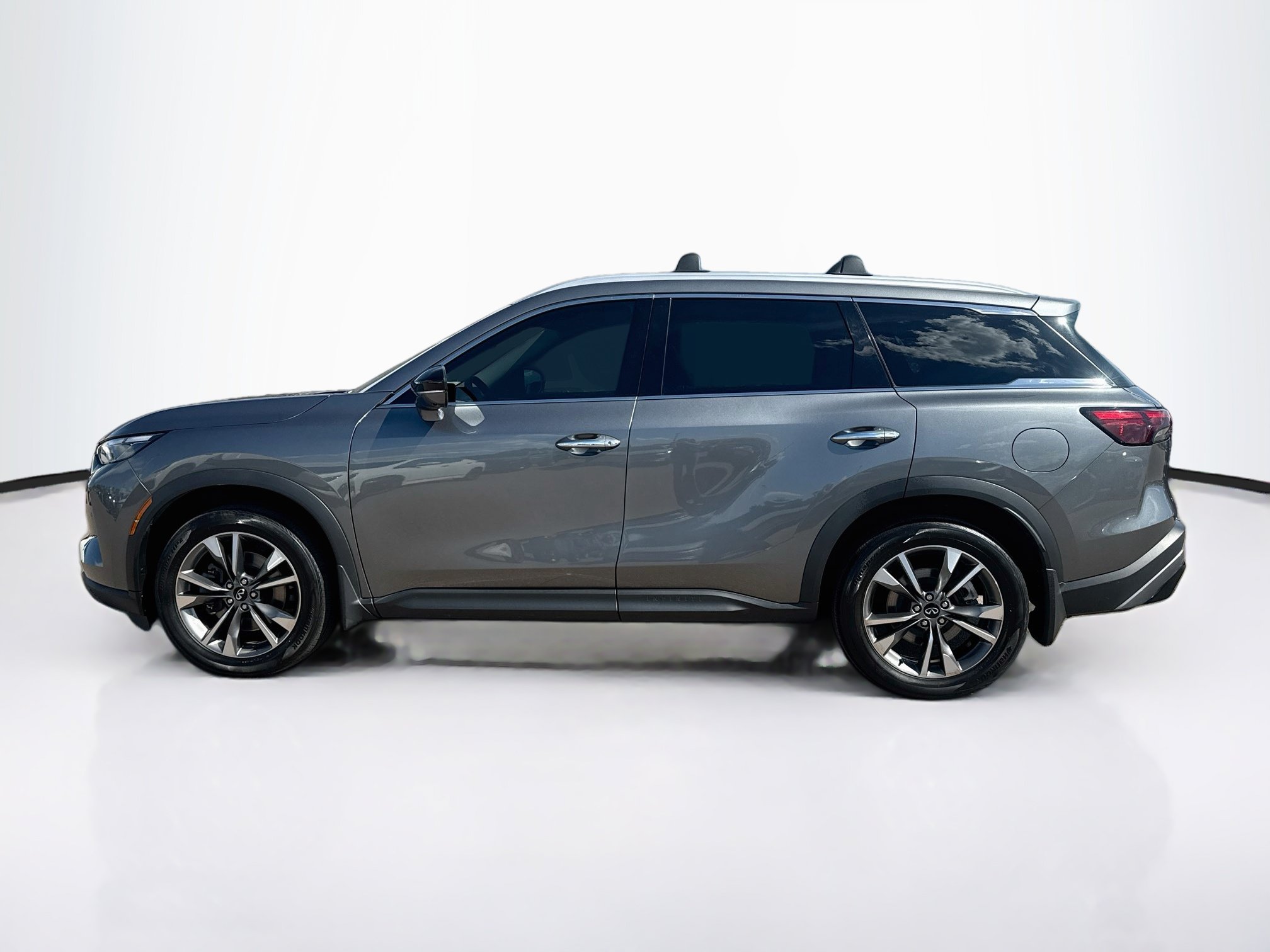 Used 2023 INFINITI QX60 Luxe w/ Cargo Package AWD/4WD image 4
