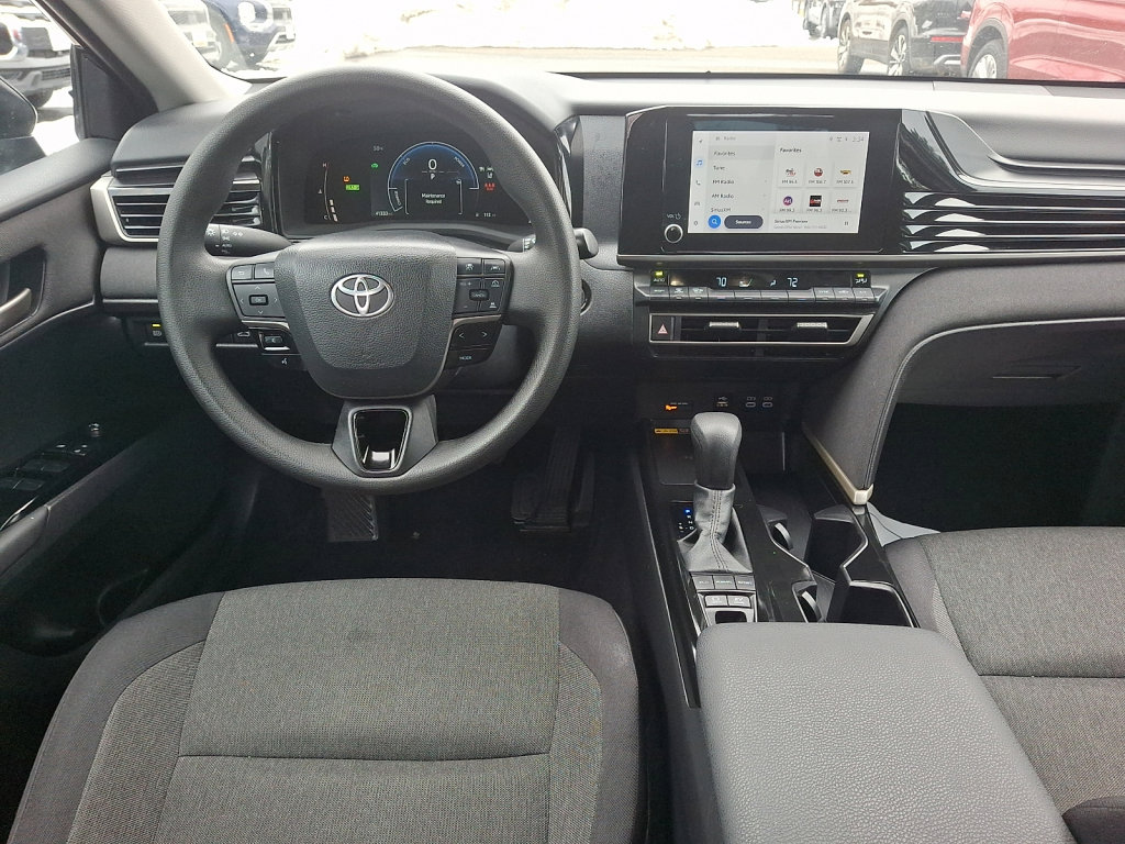 Used 2025 Toyota Camry LE image 21