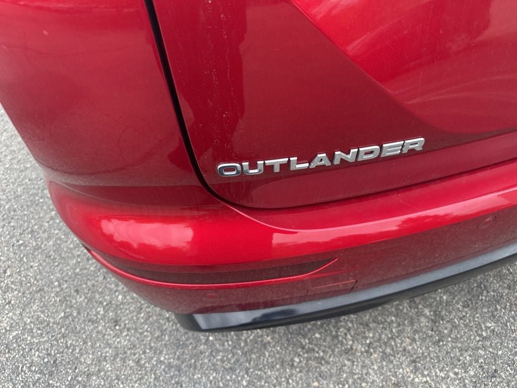 Used 2023 Mitsubishi Outlander SE Black Edition AWD/4WD image 6