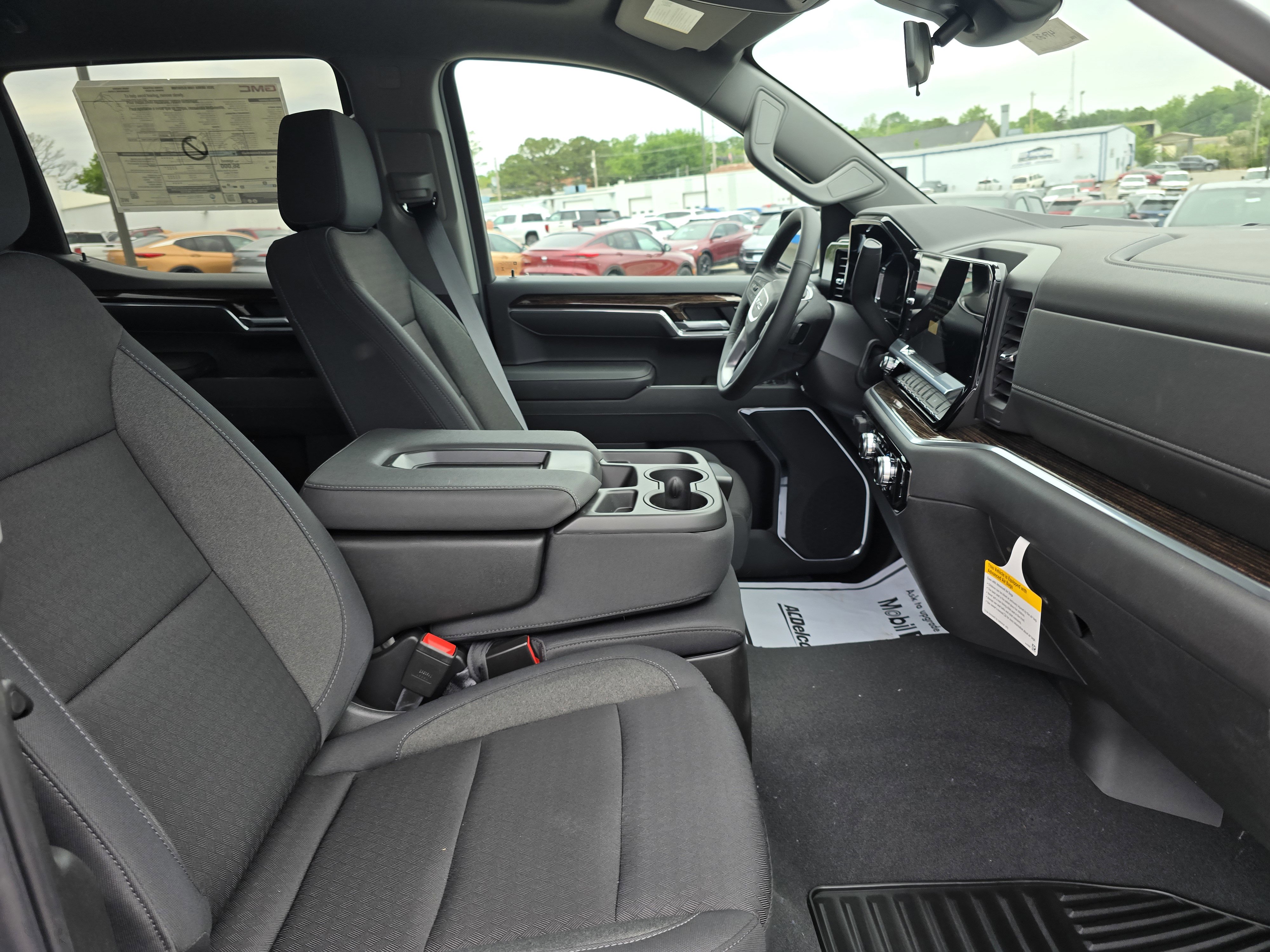 New 2025 GMC Sierra 1500 Elevation image 19