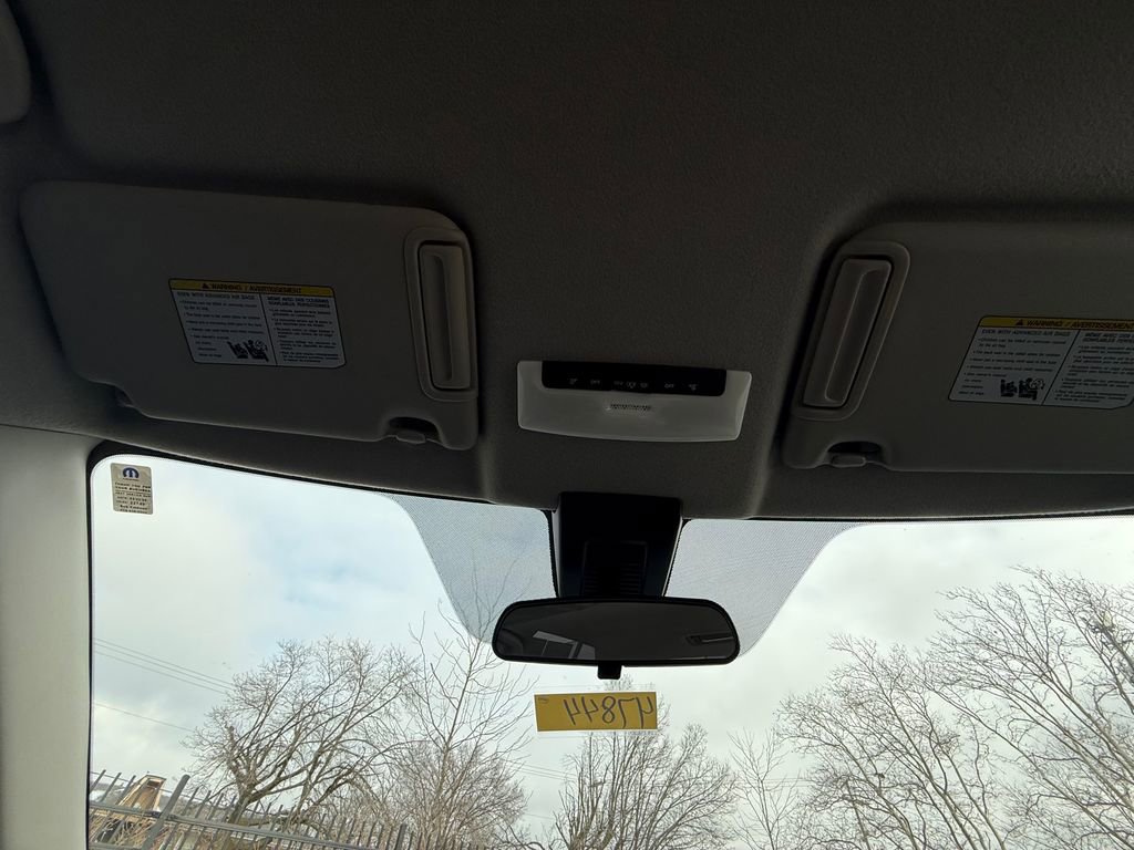 Used 2023 Nissan Kicks SV image 23